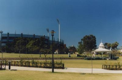 PHOTOGRAPH: MARKET SQUARE PARK