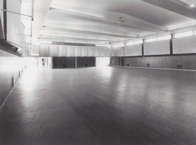 PHOTOGRAPH: SUBIACO CITY HALL PRIOR TO CONVERSION, 1983, INTERIOR