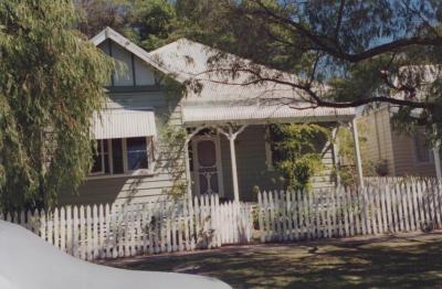 PHOTOGRAPH: HOUSES: SMYTH ROAD, SHENTON PARK