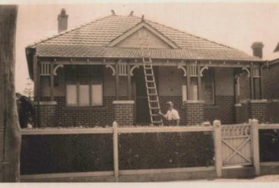 PHOTOGRAPH: 72 REDFERN STREET