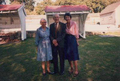 PHOTOGRAPH: JACK AND EILEEN POTTER AND YVONNE CLIFFORD