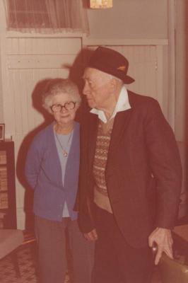 PHOTOGRAPH: DORIS CLARKSON WITH PARENTS FLORENCE AND ARTHUR RUSSELL