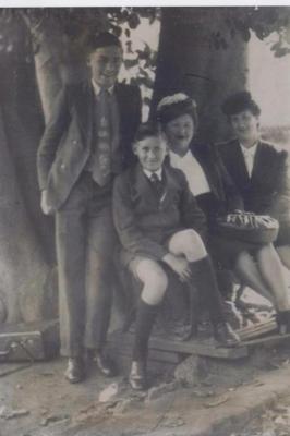 PHOTOGRAPH: MISS EMM BRYANT WITH FAMILY AND FRIENDS, CLASS PHOTOGRAPH OF SUBIACO SCHOOL SCANS