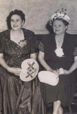 PHOTOGRAPH: MISS EMM BRYANT WITH FAMILY AND FRIENDS, CLASS PHOTOGRAPH OF SUBIACO SCHOOL SCANS