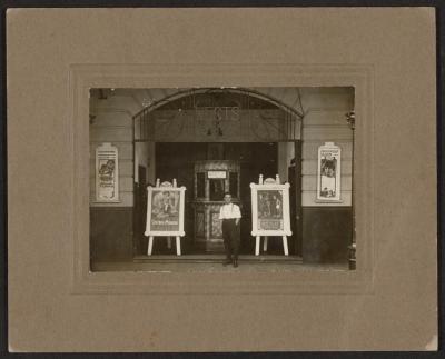 PHOTOGRAPH: WESTS THEATRE, ARNOLD SMITH