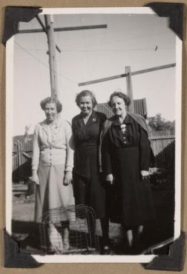 PHOTOGRAPH (DIGITAL): HILDA BENNETTS, THELMA GREEN, AND MRS BENNETTS, FROM CONGDON FAMILY ALBUM