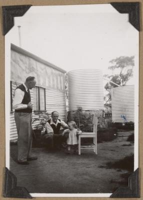 PHOTOGRAPH (DIGITAL): BERT CONGDON, ERN GREEN AND BABY, MECKERING, FROM CONGDON FAMILY ALBUM