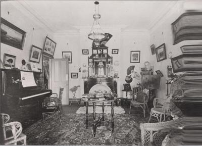 PHOTOGRAPH: THE DRAWING ROOM OF C. YEATES HOUSE, ROKEBY ROAD