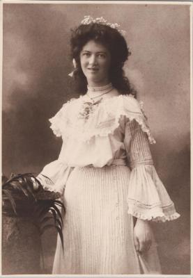 PHOTOGRAPH: CATHERINE ALICE 'KATIE' SILVESTER, AGED SIXTEEN, 1903