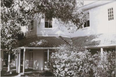 PHOTOGRAPH: SHENTON HOUSE, UNIVERSITY OF WA, CRAWLEY