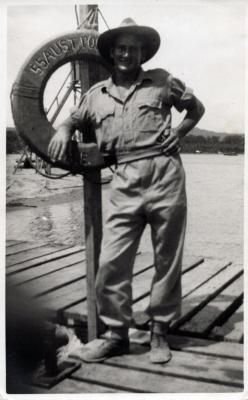 PHOTOGRAPH: GORDON LOW, BOAT, WORLD WAR II