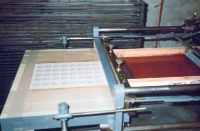 PHOTOGRAPH: DECAL TRANSFER MACHINE, BRISTILE POTTERY, CIRCA 1975