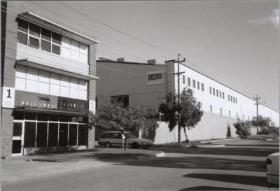PHOTOGRAPH: BUILDINGS ON PRICE STREET, JOLIMONT, 1998