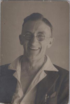 PHOTOGRAPH: PORTRAIT OF PADDY BAKER