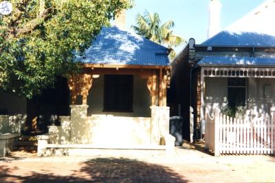 PHOTOGRAPH (DIGITAL): HOUSE ON ROBINSON STREET, SUBIACO, LIZ ANDERSON COLLECTION, 1996