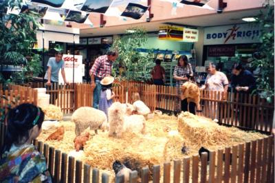 PHOTOGRAPH (DIGITAL): CROSSWAYS SHOPPING CENTRE, ANIMAL FARM, SUBIACO EVENTS, LIZ ANDERSON COLLECTION, 1997