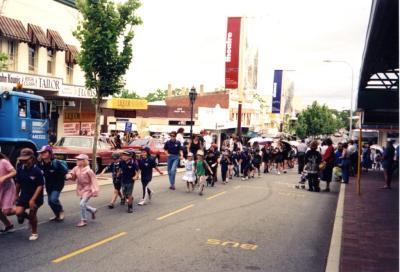 PHOTOGRAPH (DIGITAL): AWESOME FESTIVAL PARADE, ROKEBY ROAD, SUBIACO EVENTS, LIZ ANDERSON COLLECTION, 1997