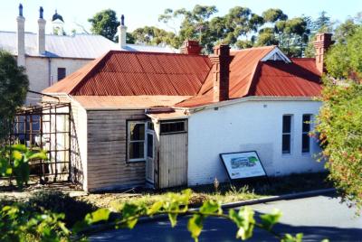 PHOTOGRAPH (DIGITAL): HOUSE PRIOR TO DEMOLITION, DENIS STREET, SUBIACO, LIZ ANDERSON COLLECTION, 1998