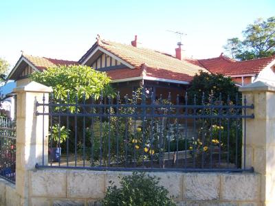 PHOTOGRAPH (DIGITAL): HOUSE CORNER OF HENSMAN ROAD AND LAWLER STREET, SUBIACO, 2007