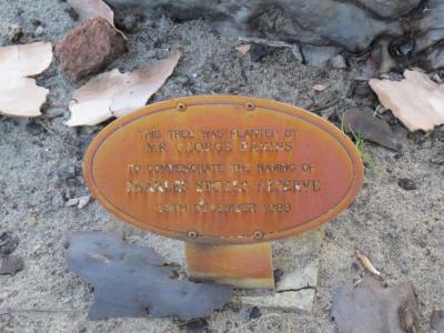 PHOTOGRAPH (DIGITAL): GEORGE EAKINS PLAQUE, CHARLES STOKES RESERVE, DAGLISH, NOVEMBER 2011