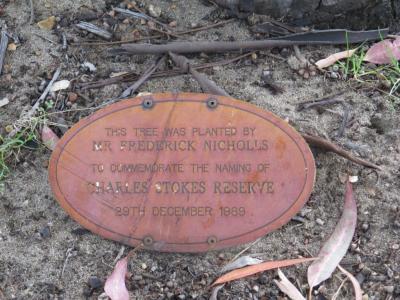 PHOTOGRAPH (DIGITAL): FREDERICK NICHOLLS PLAQUE, CHARLES STOKES RESERVE, DAGLISH, NOVEMBER 2011