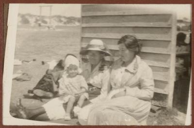 PHOTOGRAPH (DIGITAL): GRANDAM TRENBERTH, PEARL CONGDON AND THELMA CONGDON, FROM CONGDON FAMILY ALBUM