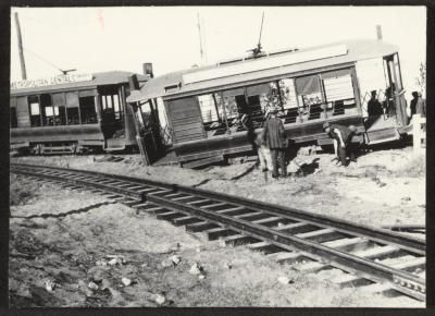 PHOTOGRAPH: THE TRAM BREAKDOWN AT MATILDA BAY