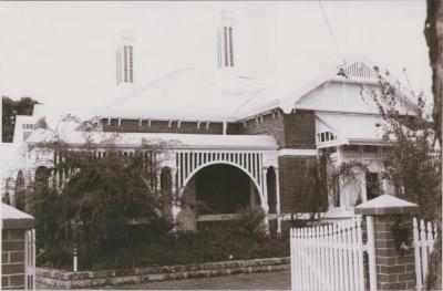 PHOTOGRAPH: HOUSE, 122 HEYTESBURY ROAD, SUBIACO, 1989