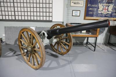 Navy field gun