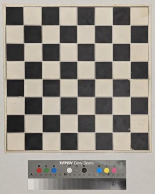 GAME: DRAUGHTS BOARDGAME