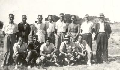 Inter War, Western Australia, Rottnest Island, Kingstown Barracks. 5 Fortress Company Royal Aistalian Engineers. Cricket team(?)