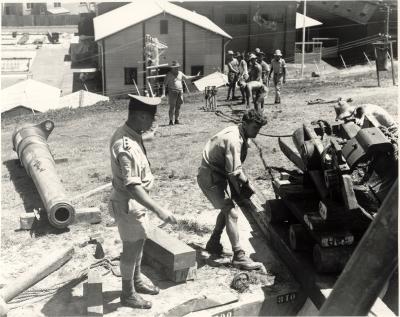 World War 2, Western Australia, Fortress Fremantle, Arthurs Head Battery, Dismounting Guns, 1943