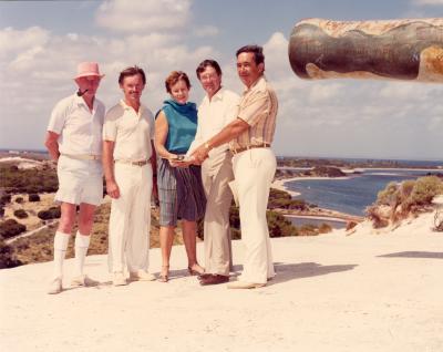 Western Australia, Rottnest Island, Oliver Hill.Battery Handover of Guns. Des SULLIVAN, Mrs Pat BARBLETT< Bob PEARCE