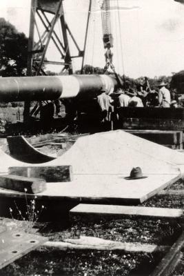 Inter War, Western Australia, Rottnest Island, Military Railway, 9,2 inch barrel. Mobile Gantry lift to train
