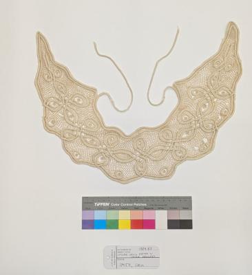 COLLAR: SATIN PIPING WITH CREAM CROCHET AND SATIN TIES