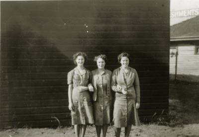ARMY CANTEEN STAFF IN CLAREMONT SHOWGROUNDS