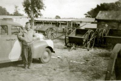 AMERICAN ARMY OFFICER IN CAMP IN CLAREMONT SHOWGROUNDS