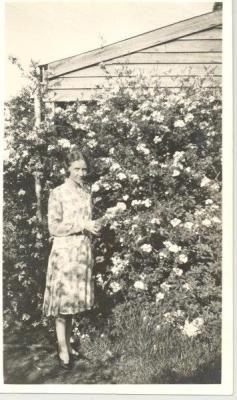 SHARKEY COLLECTION - PEGGY SHARKEY IN GARDEN
