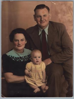 PHOTOGRAPH (DIGITAL): DIANNE COLVIN WITH PARENTS ARTHUR AND EILEEN COLVIN, 1945
