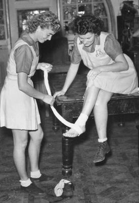 Photograph: Belmont Basket Ball Club, Ankle Strapping