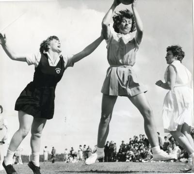 Photograph: Lyn Fuller, All Australia Interstate Tournament, Action