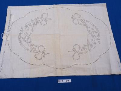 STAMPED LINEN, TRAY CLOTH