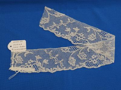 LACE, BUCKINGHAMSHIRE, EDGING