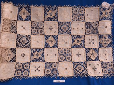 NEEDLE LACE, RUNNER