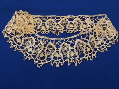 LACE, BOBBIN, BEDFORDSHIRE, CUFFS