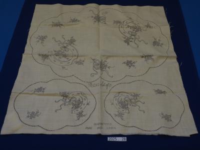 STAMPED LINEN, DUCHESS SET