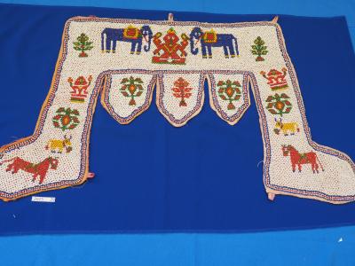 BEADING, HANGING