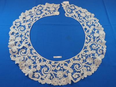 LACE, HONITON, COLLAR