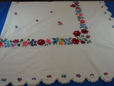 HUNGARIAN, TABLECLOTH