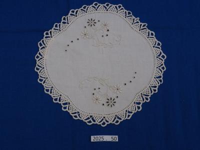CROCHET/BRODERIE ANGLAISE, MAT
